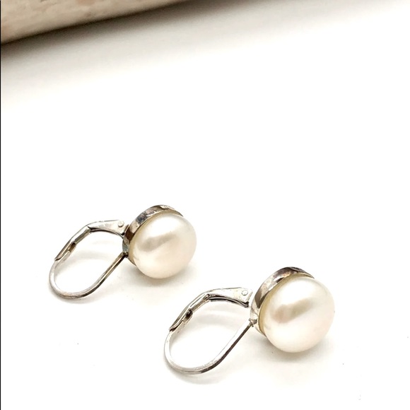 Vintage Silver Pearl Earrings & Mesh Cuff Bracelet 🤍 - Picture 5 of 10